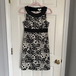 Ann Taylor LOFT Black White Floral Sleeveless Sheath Dress Size 2